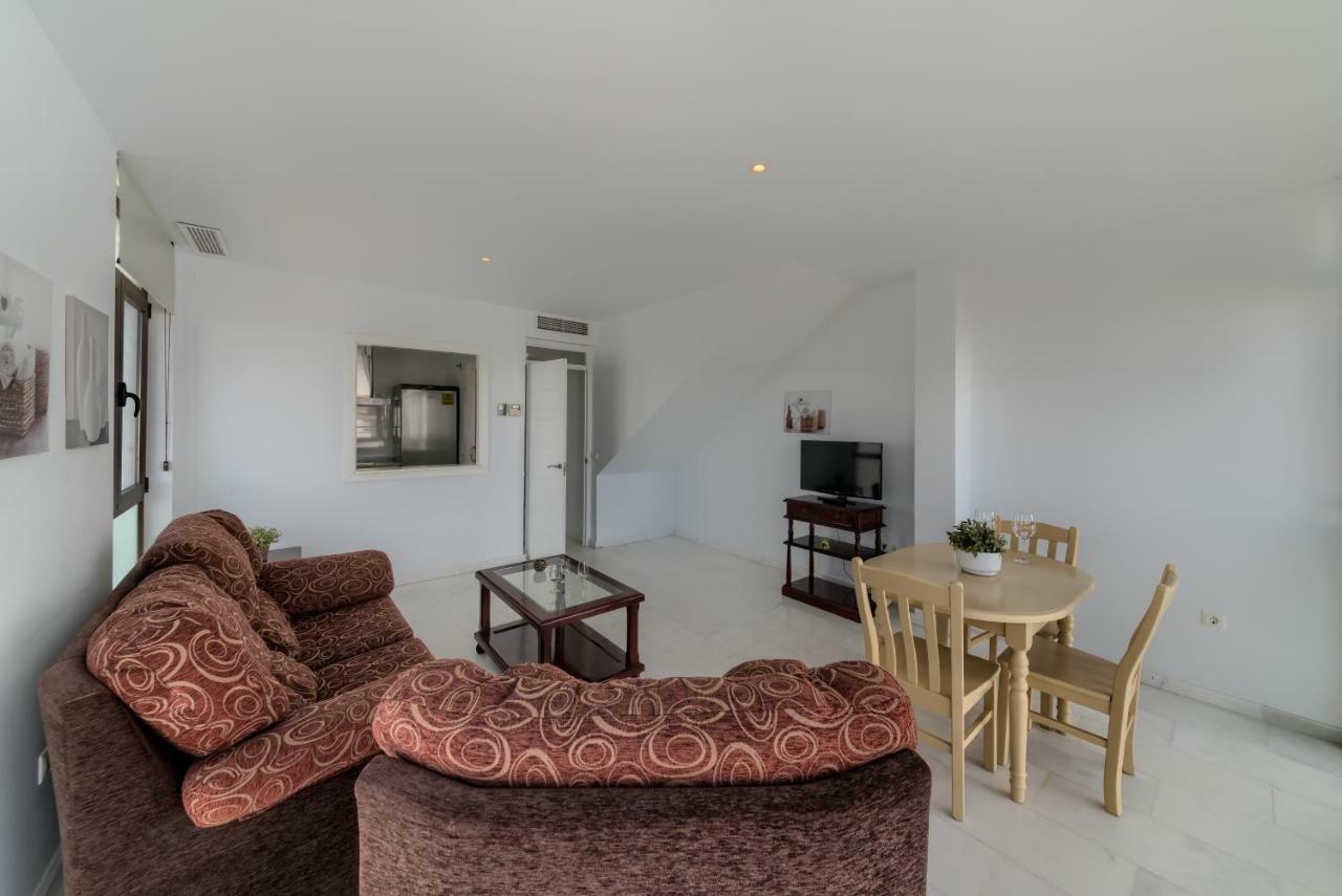 Apartamentos Villas Flamenco Rentals โกนิล เด ลาฟรอนเตรา ภายนอก รูปภาพ