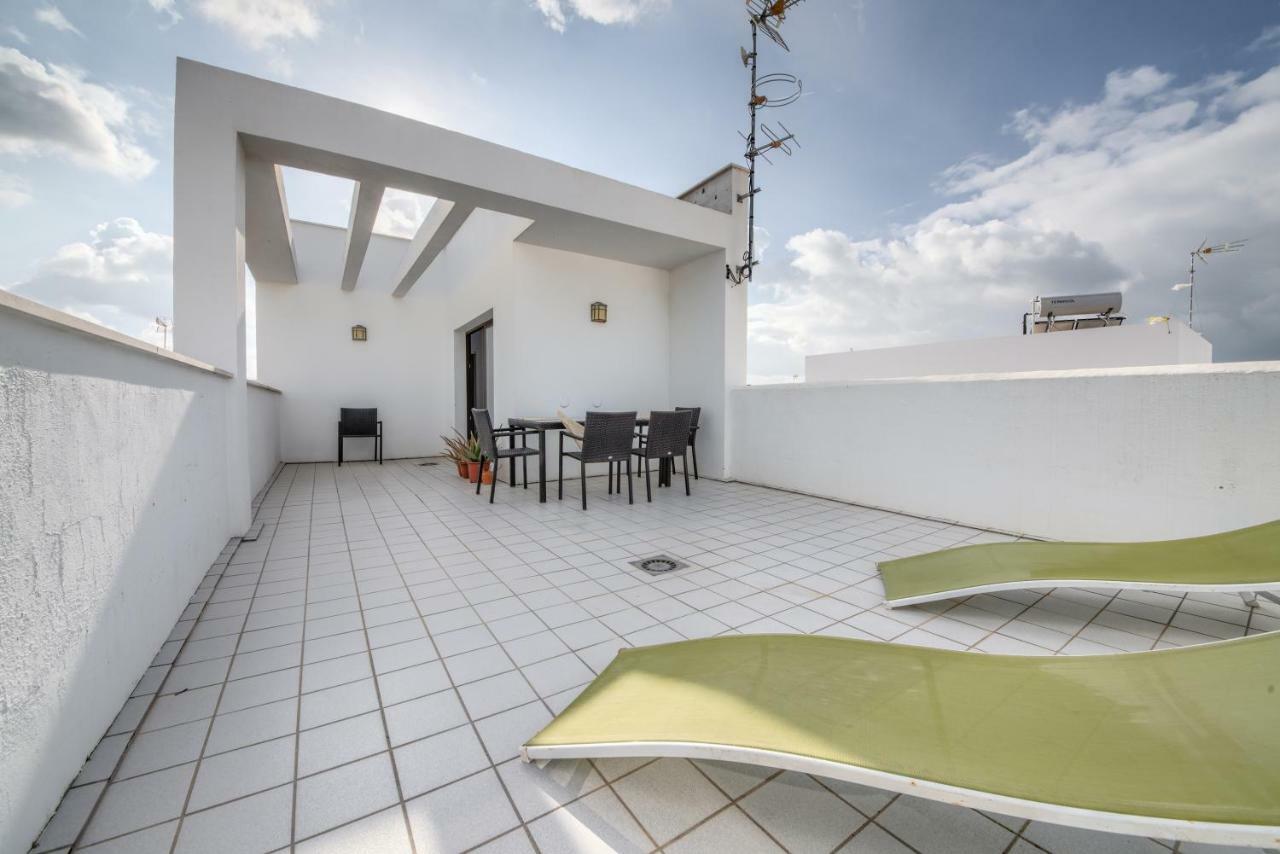 Apartamentos Villas Flamenco Rentals โกนิล เด ลาฟรอนเตรา ภายนอก รูปภาพ