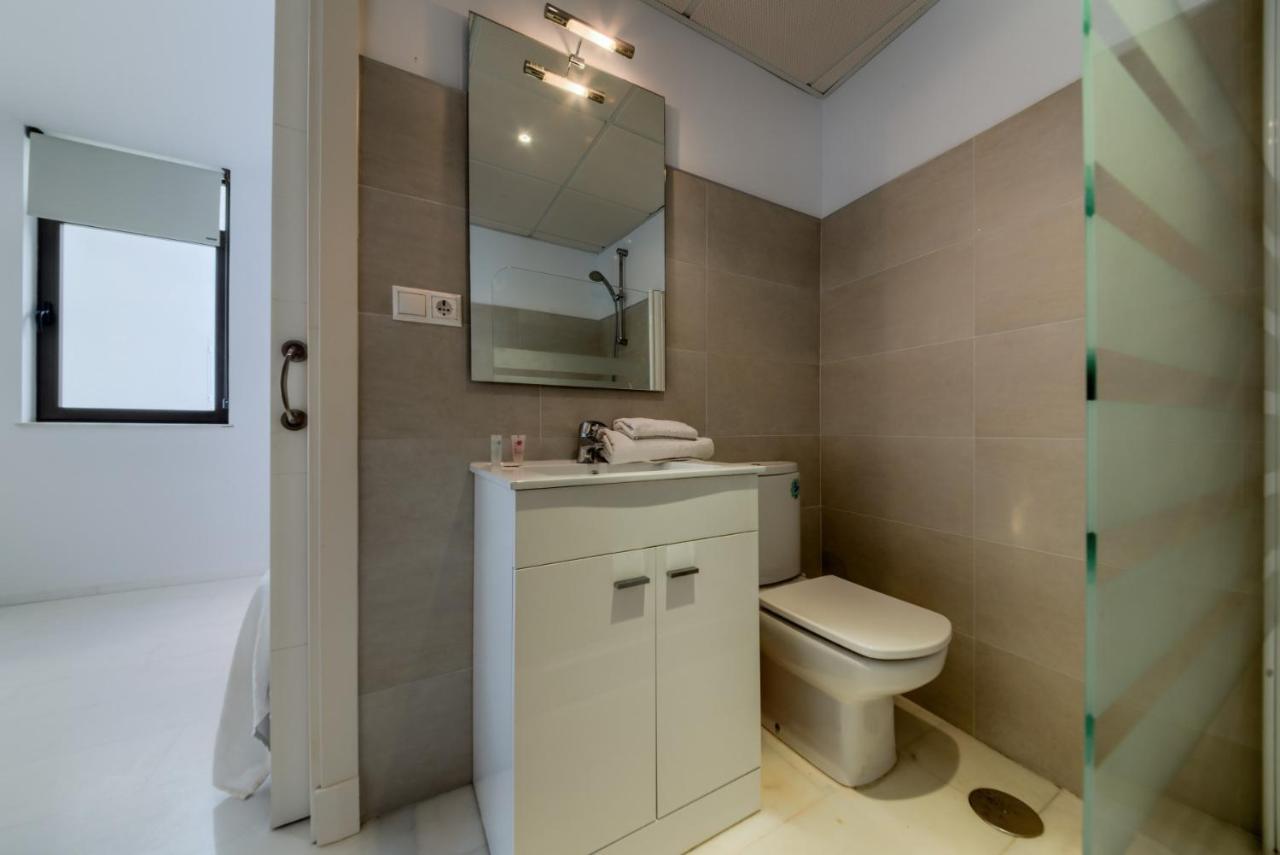 Apartamentos Villas Flamenco Rentals โกนิล เด ลาฟรอนเตรา ภายนอก รูปภาพ