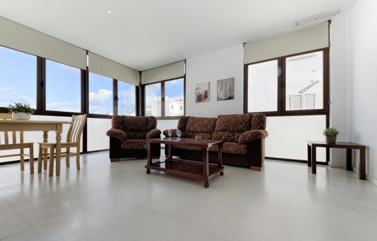 Apartamentos Villas Flamenco Rentals โกนิล เด ลาฟรอนเตรา ภายนอก รูปภาพ