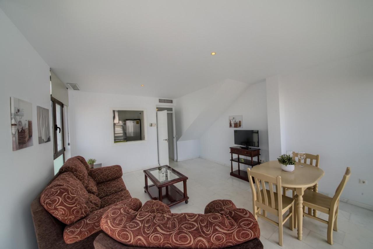Apartamentos Villas Flamenco Rentals โกนิล เด ลาฟรอนเตรา ภายนอก รูปภาพ
