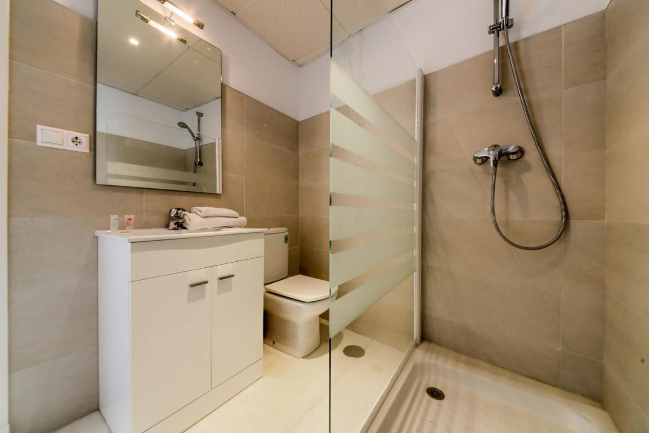 Apartamentos Villas Flamenco Rentals โกนิล เด ลาฟรอนเตรา ภายนอก รูปภาพ