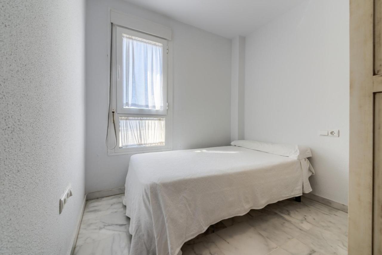 Apartamentos Villas Flamenco Rentals โกนิล เด ลาฟรอนเตรา ภายนอก รูปภาพ